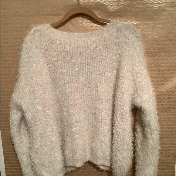 PINK ROSE~FUZZY~EYELASH~SWEATER~WHITE~SOFT~ MEDIUM~ - Picture 2 of 4